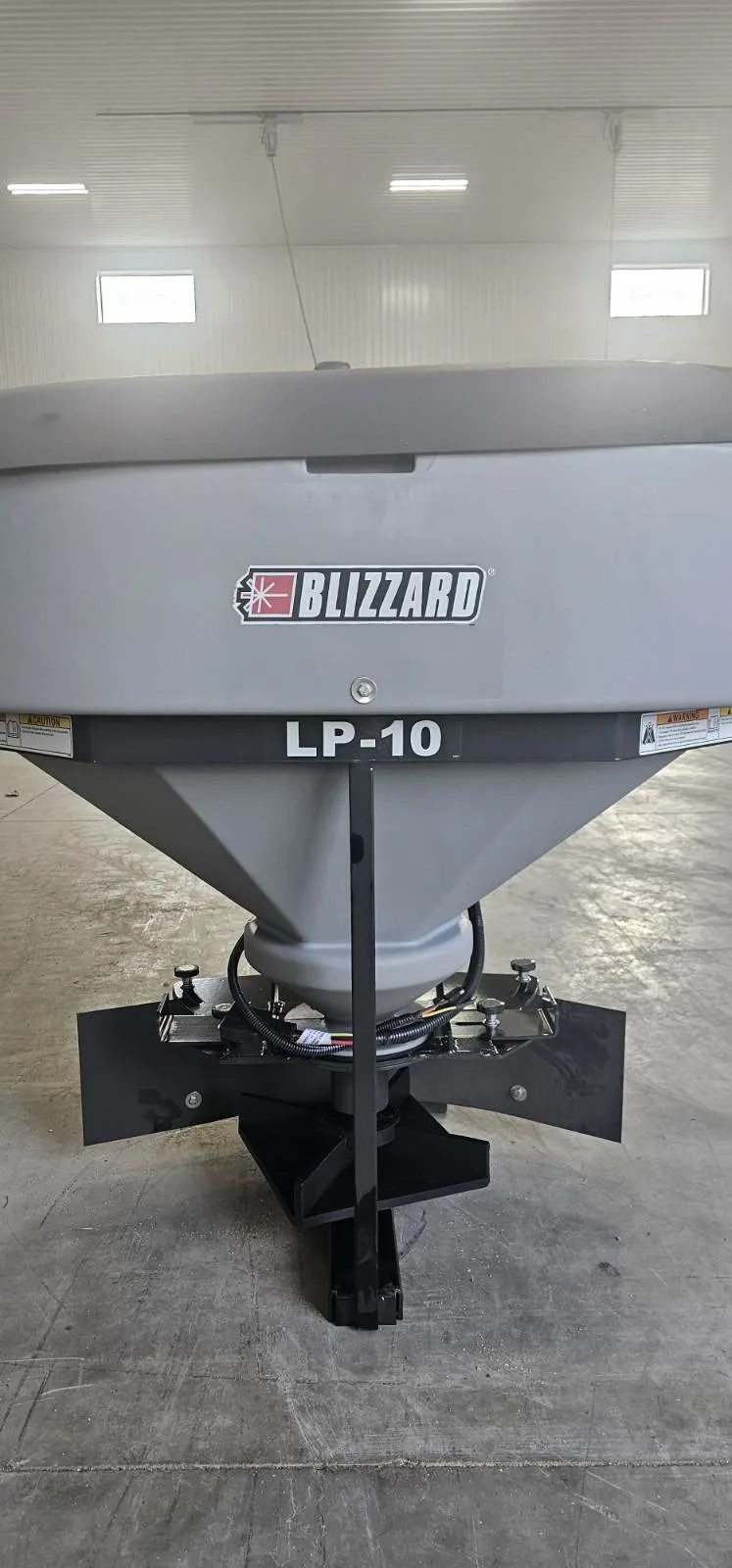 Blizzard LP-10 Tailgate Salter